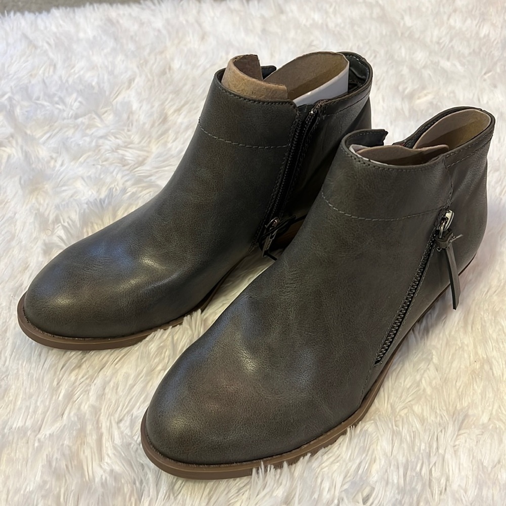 NWT Grey gray booties size 6.5